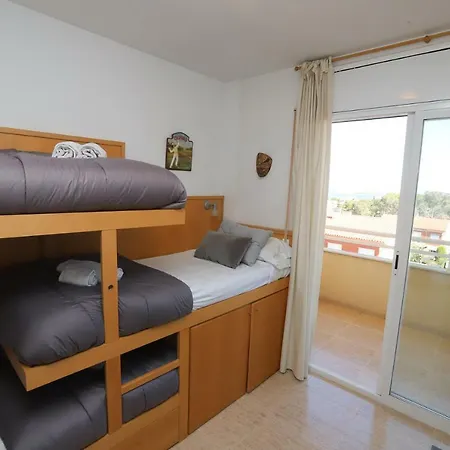 Different Green Apartment