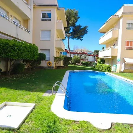 Different Green Apartment Salou